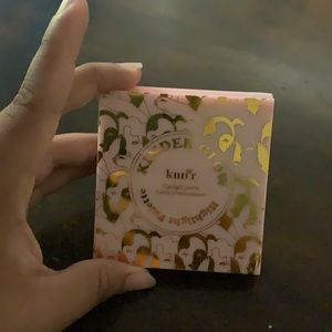 Kinder Glow Highlight Palette